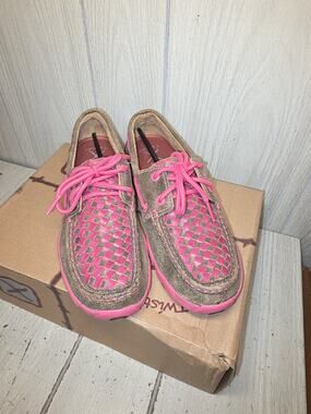 Twisted X Women's 6 M Neon Pink Woven Leather Driving Mocs Rubber Bottom Loafer